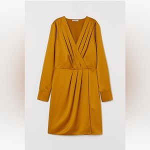 Satin pleated V neck dress H&M